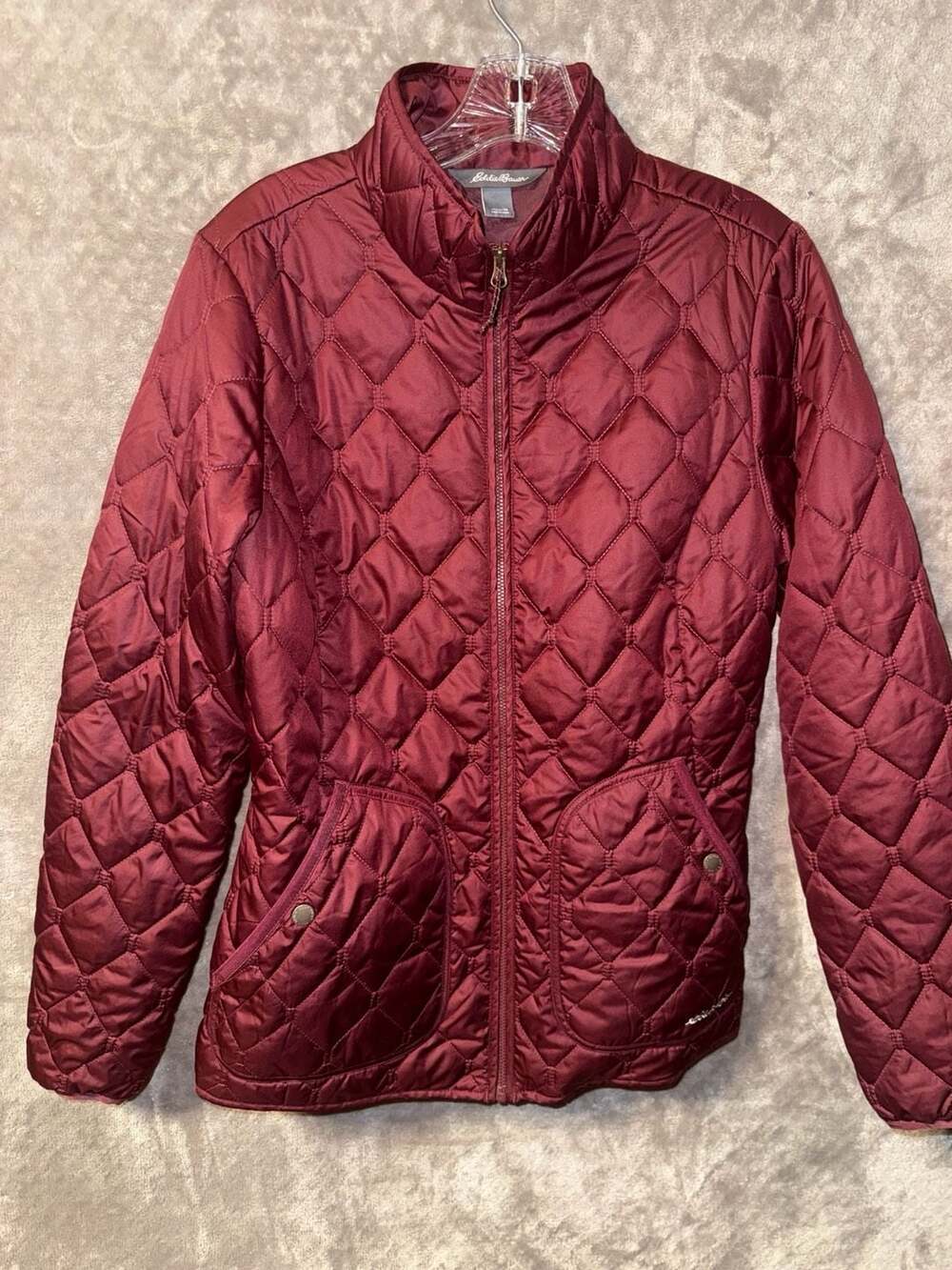 Eddie Bauer Women's Quilted Lightweight Zip-Up Jacket in Burgundy - Picture 6 of 8